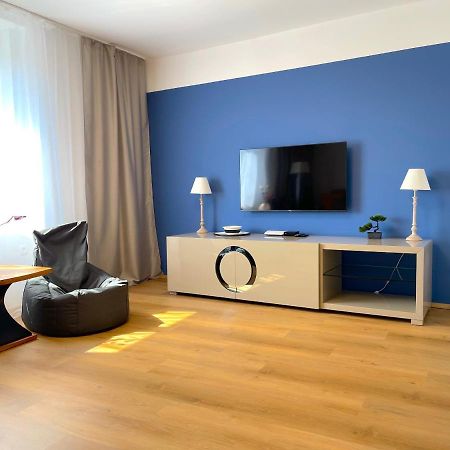 Happy Casa Isola Grande Apartment Izola Bagian luar foto
