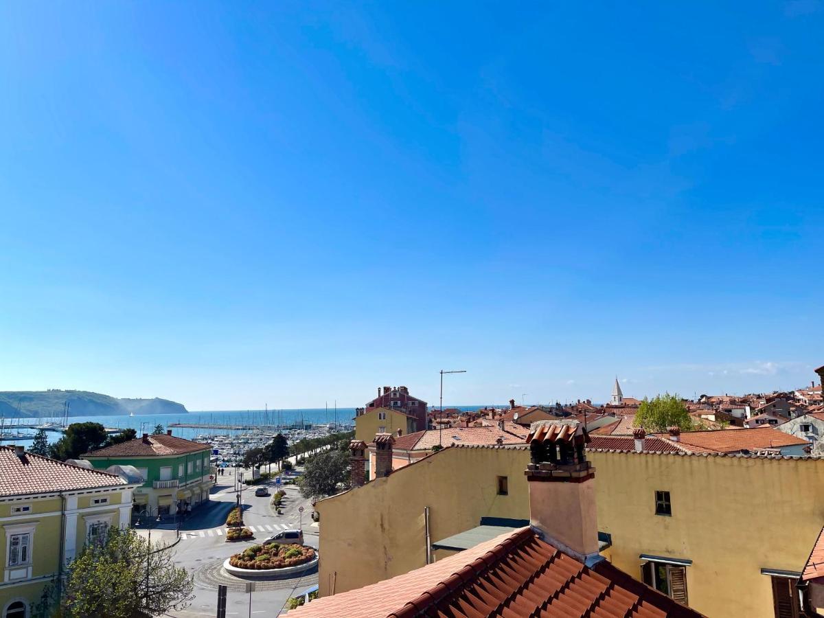Happy Casa Isola Grande Apartment Izola Bagian luar foto