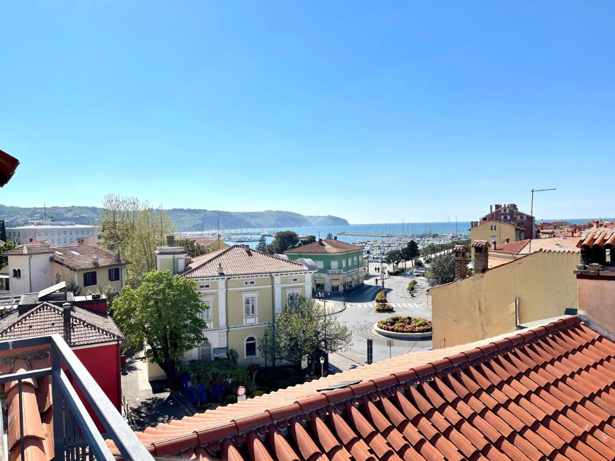 Happy Casa Isola Grande Apartment Izola Bagian luar foto