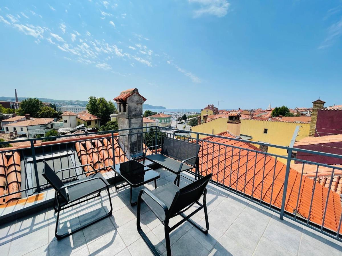 Happy Casa Isola Grande Apartment Izola Bagian luar foto