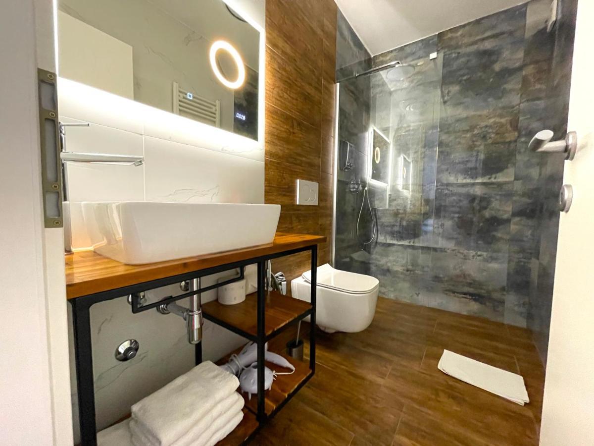 Happy Casa Isola Grande Apartment Izola Bagian luar foto